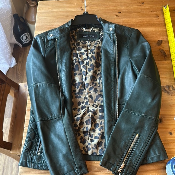 Black Rivet Women’s Faux Green Leather Moto Jacket - Picture 5 of 13